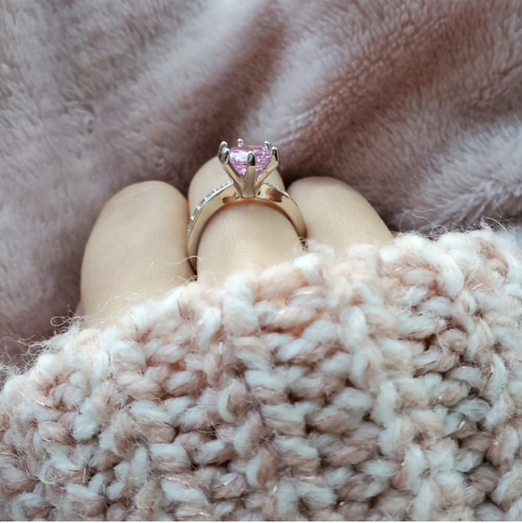New Beautiful Pink Engagement/Wedding Ring - Picture 7 of 12
